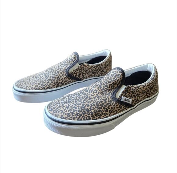 Vans Other - NWOT Vans Classic Slip-On Leopard Print Skate Shoes Women's 5.5 EU 37 Canvas